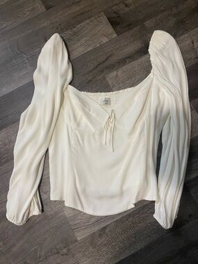 Wilfred Cream Sweetheart-Neck Long Sleeve Blouse